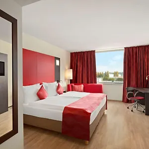 Ramada Encore By Wyndham Geneva Otel